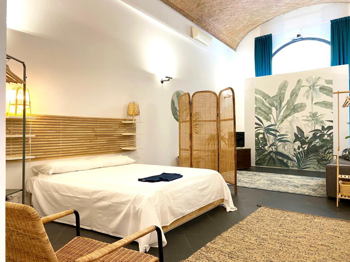 The Jungle Apartment Parma Luaran gambar