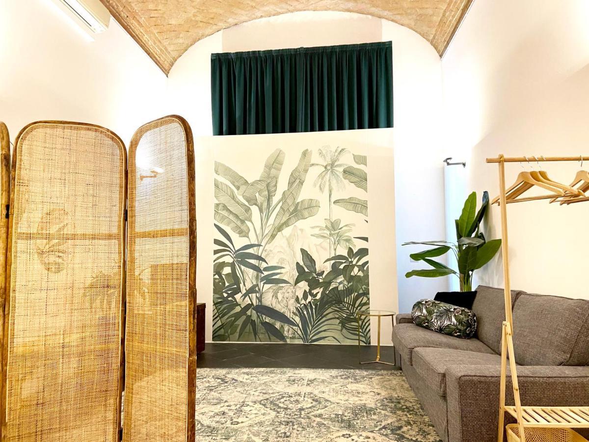 The Jungle Apartment Parma Luaran gambar
