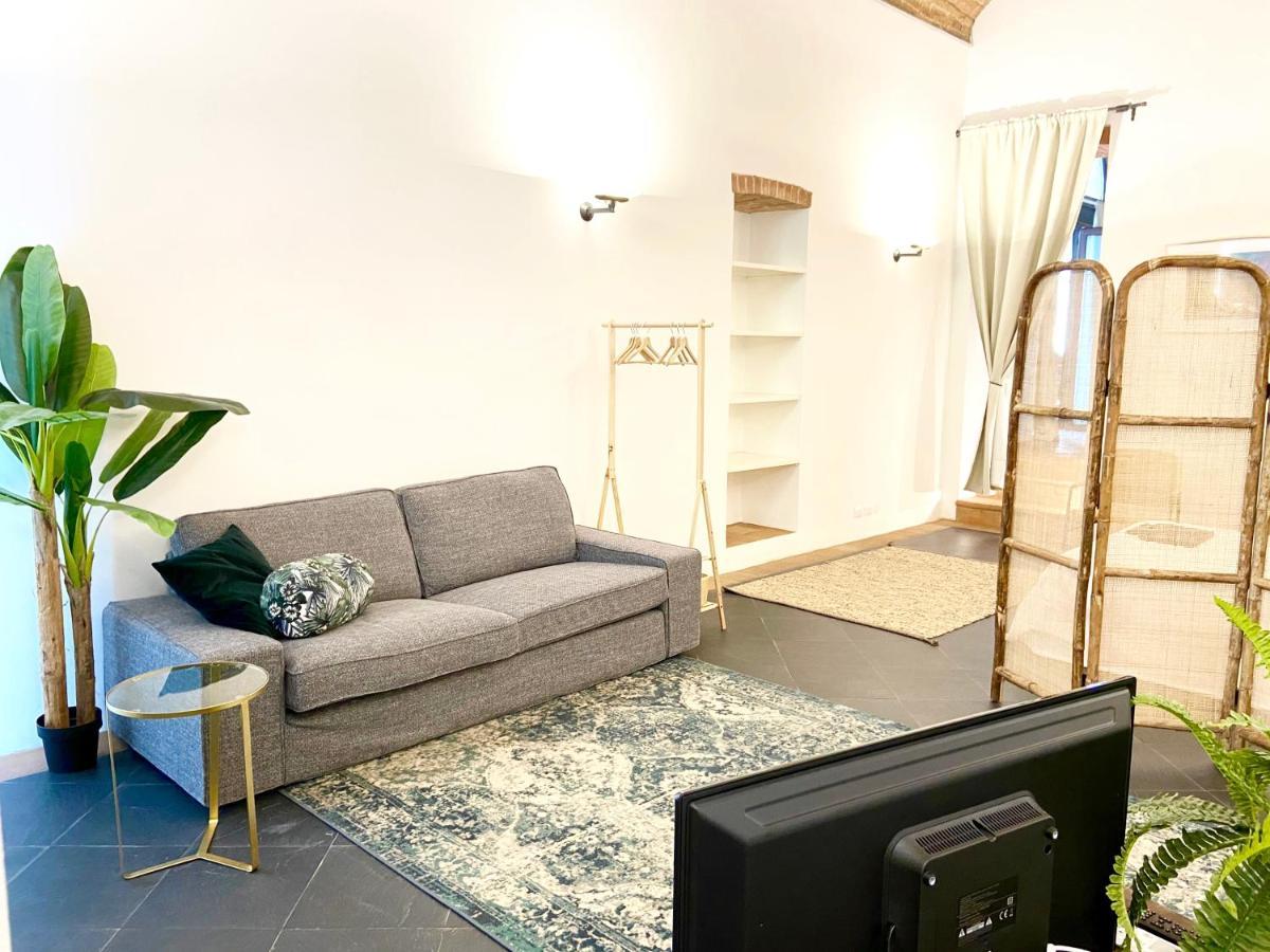 The Jungle Apartment Parma Luaran gambar