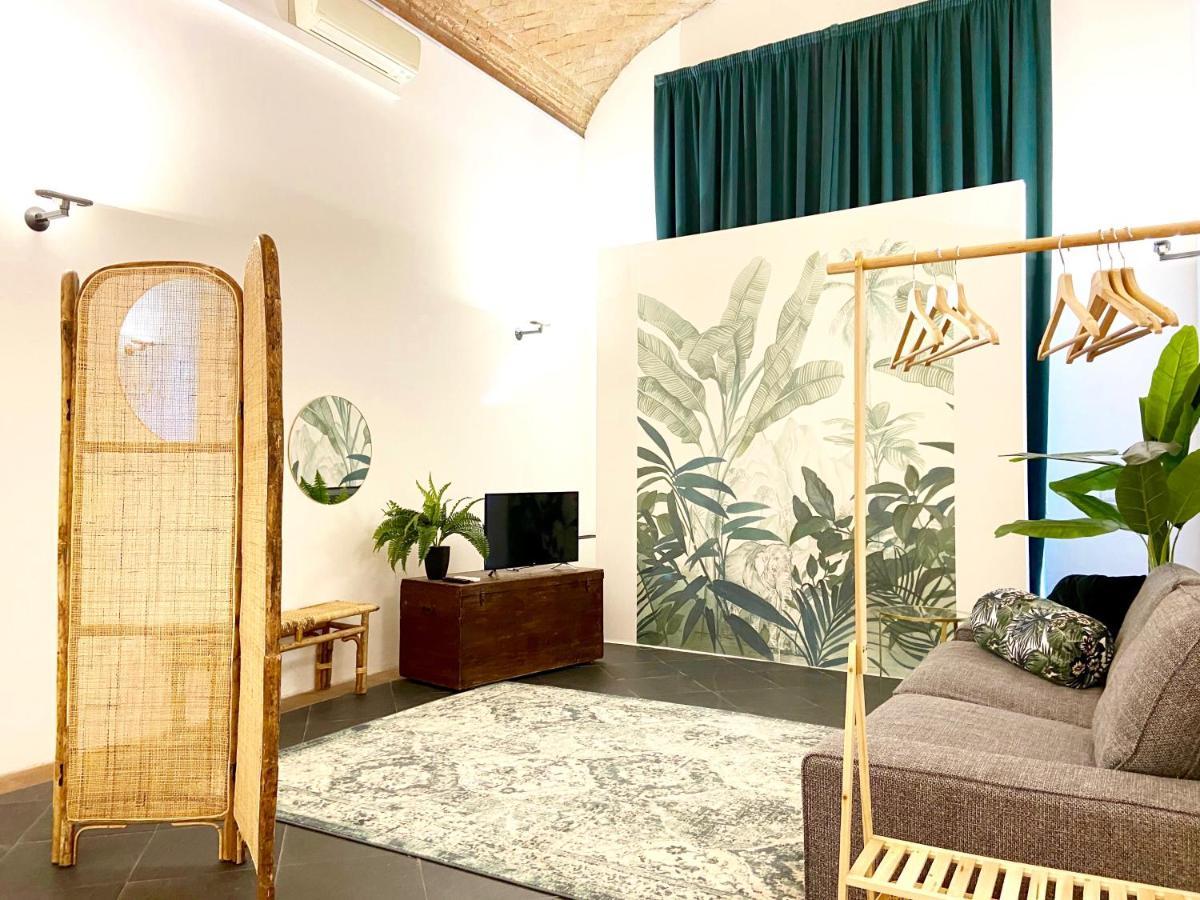The Jungle Apartment Parma Luaran gambar